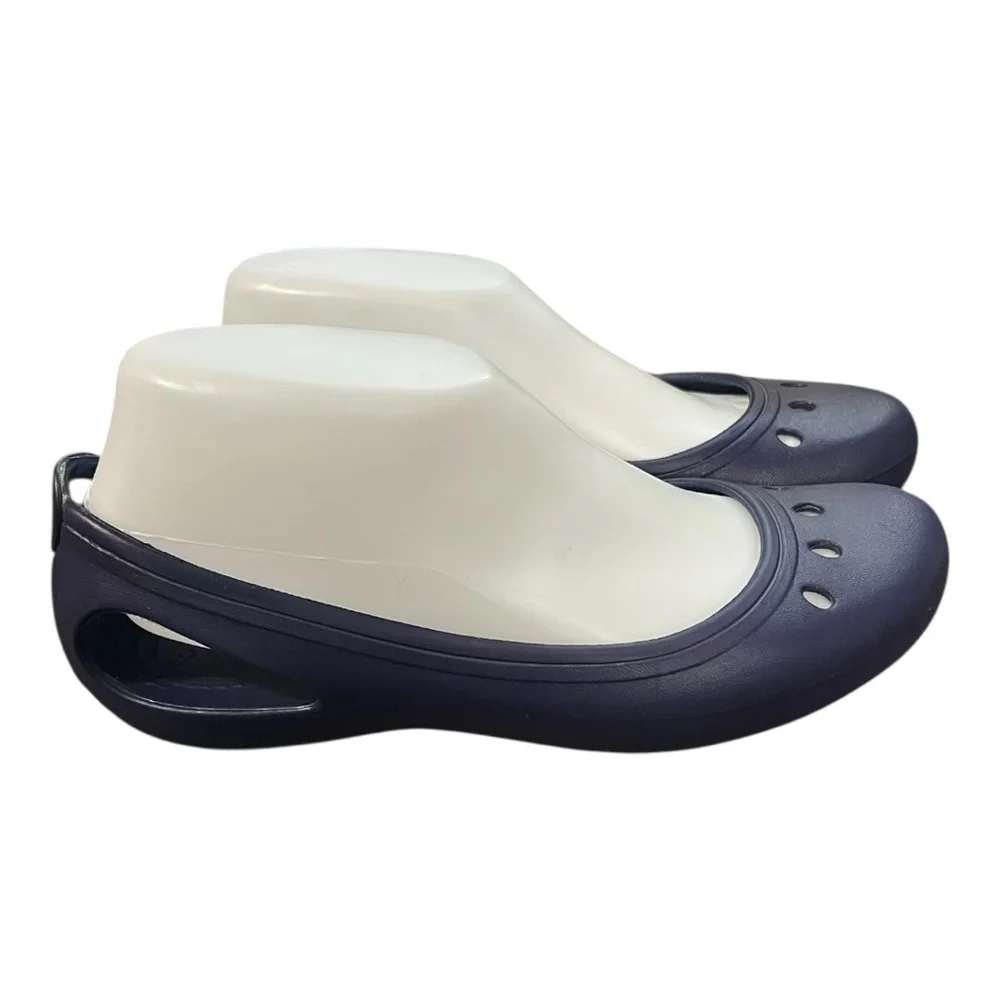 CROCS Kadee ballet flats in navy blue size 6